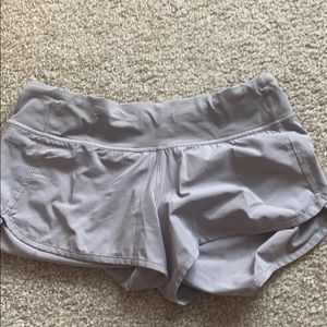 Lululemon Speed Up Shorts 2.5